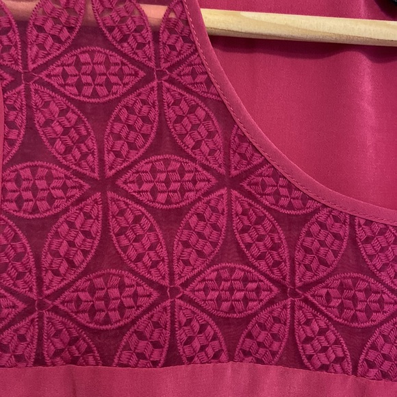 Womens Top Nicole Miller Original Sleeveless Medium Fushia Soft Shoulder Design - Picture 3 of 6